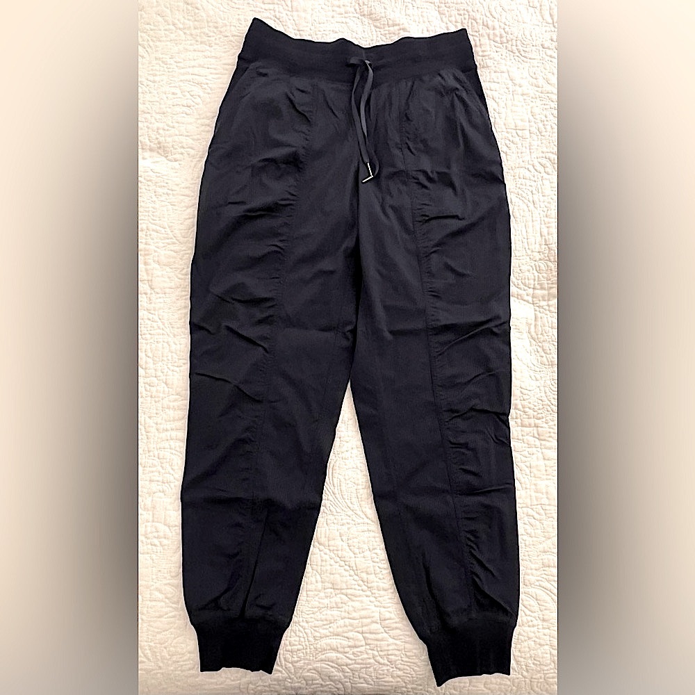 Lululemon Dance Studio Mid-Rise Jogger | Color: True Navy | Size: 8 | EUC